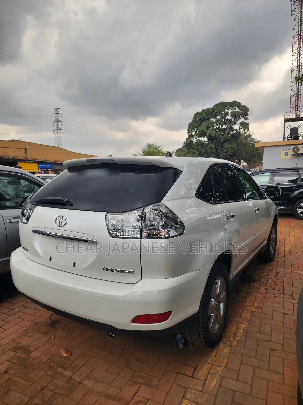 Toyota Harrier 2011 White