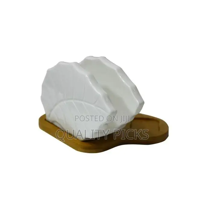 Leaf Pepper and Salt Shaker With Saviet Holder
