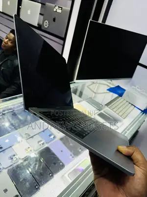 Laptop Apple MacBook Pro 2017 8GB Intel Core I5 SSD 256GB