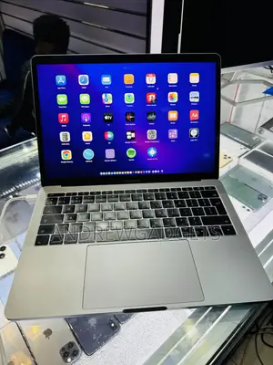 Laptop Apple MacBook Pro 2017 8GB Intel Core I5 SSD 256GB
