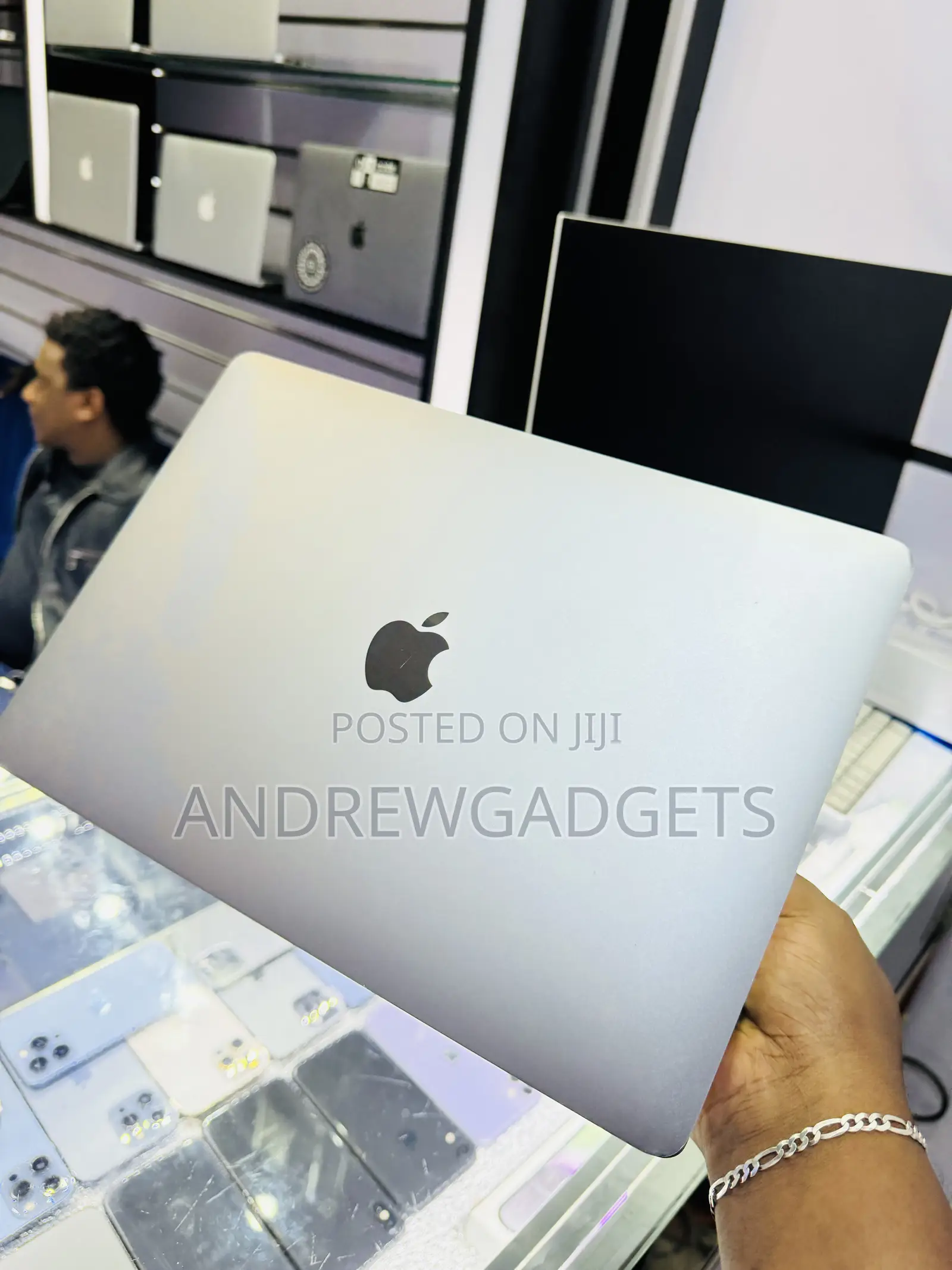 Laptop Apple MacBook Pro 2017 8GB Intel Core I5 SSD 256GB