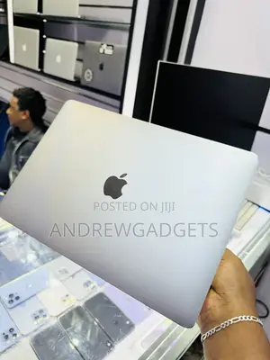 Laptop Apple MacBook Pro 2017 8GB Intel Core I5 SSD 256GB