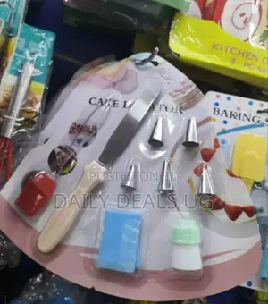 Cake Decorator