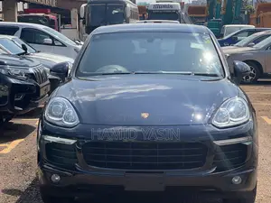 Porsche Cayenne 2017 Blue