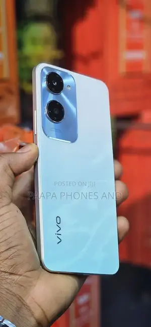 Vivo Y18 128 GB Blue