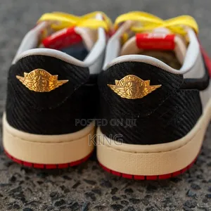 Men's Air Jordan 1 Retro Low OG Trophy Room Away Sneakers