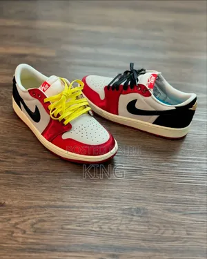 Air Jordan 1 Retro Low OG Trophy Room Away