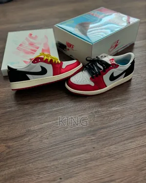 Air Jordan 1 Retro Low OG Trophy Room Away"