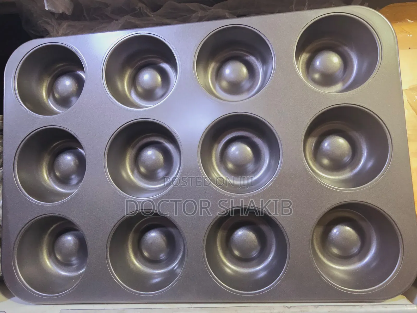 12 Cup Nonstick Muffin Doughnut Pan