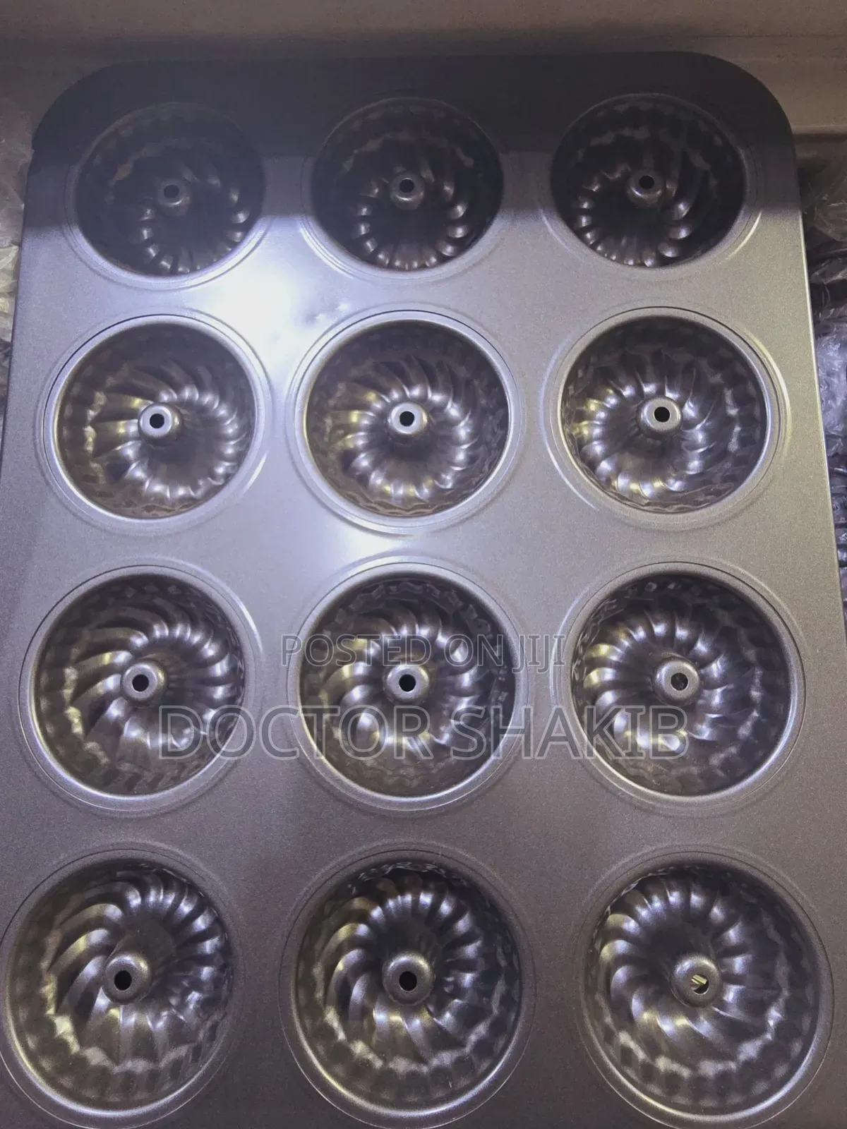 Wilton Mini Fluted Tube Nonstick Pan