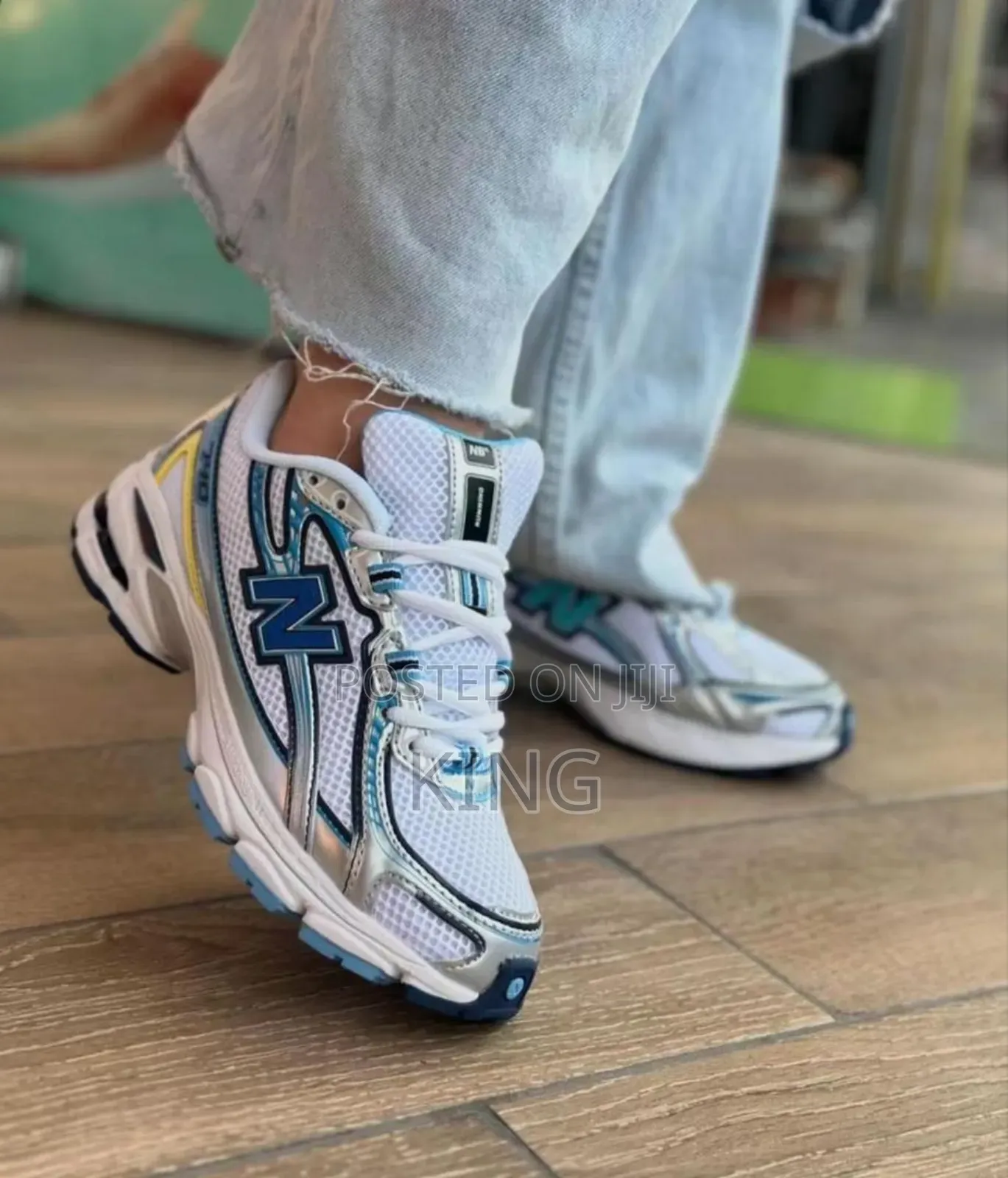 New Balance 740 White Blue Sneakers.