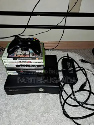 Microsoft Xbox 360 Slim Black 250GB