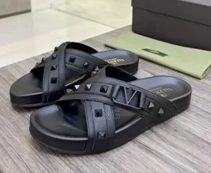 Fussfriend Slide Sandal in Toile Black Sandals