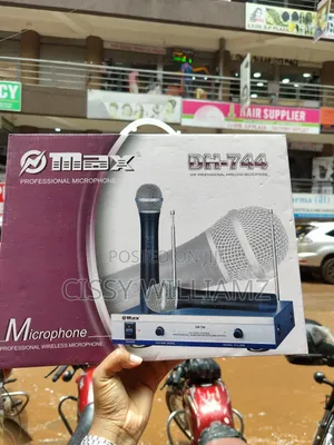 Max Dual Professional Wireless Microphone