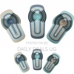 Plastic Measuring Cups