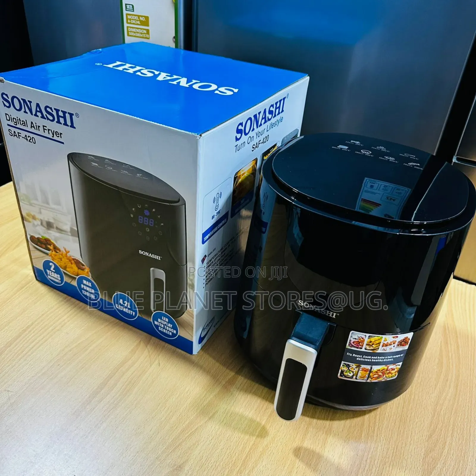 SONASHI 4.2L Digital Electric Airfryers \\ 1300w \\ SAF-420