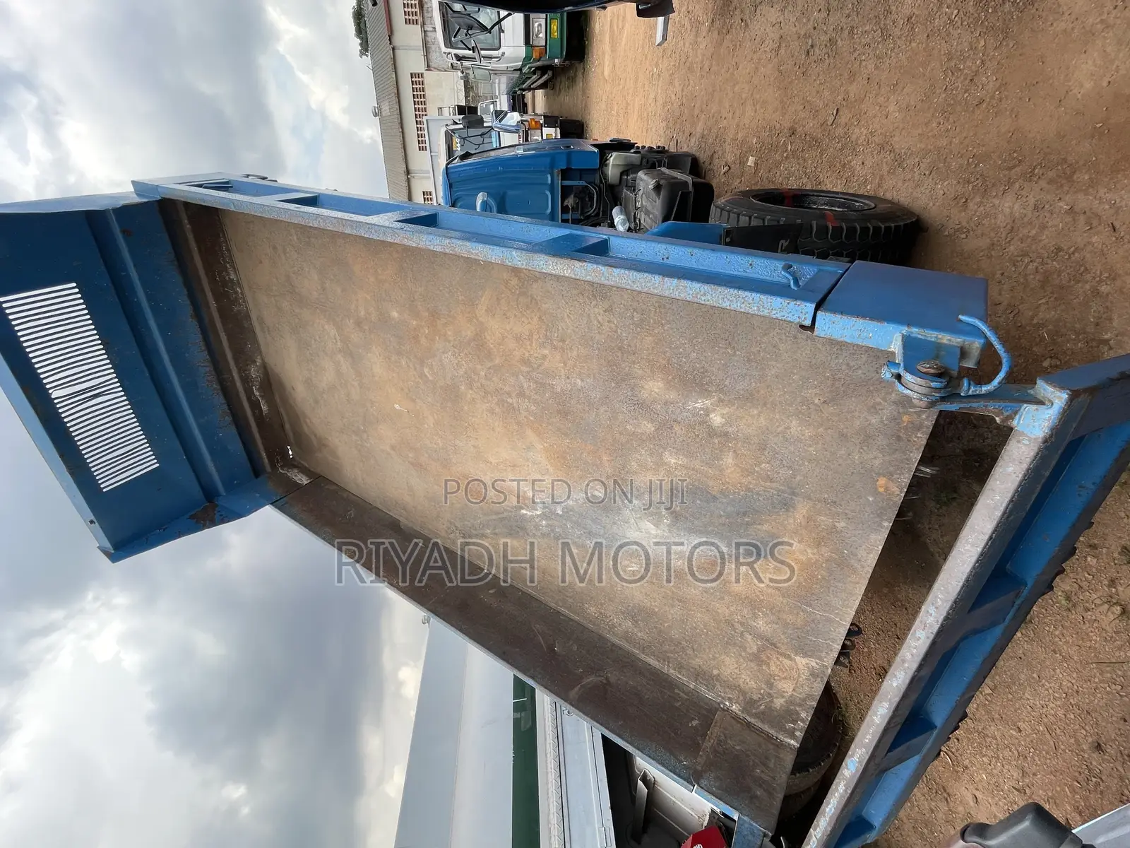 Canter Dumper