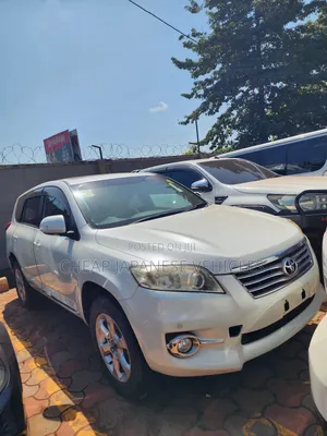 Toyota Vanguard 2011 Pearl