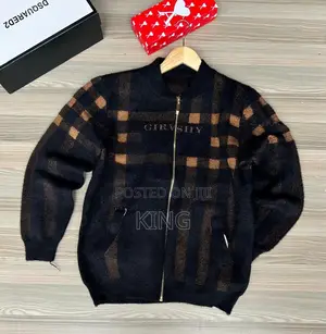 Smart Zip Sweater