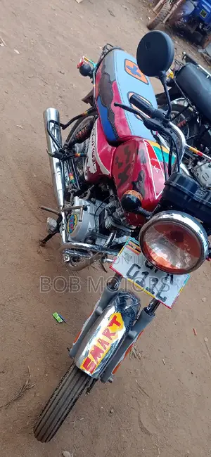 Bajaj Boxer 100 2022 Red