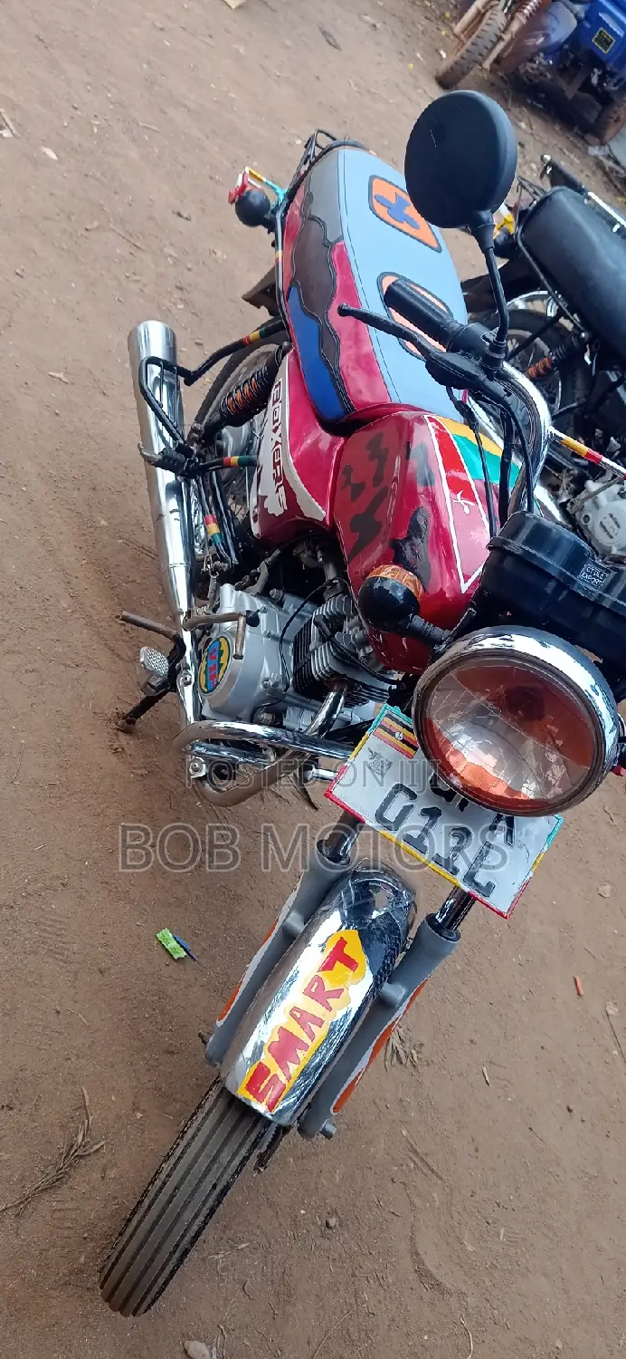Bajaj Boxer 100 2022 Red