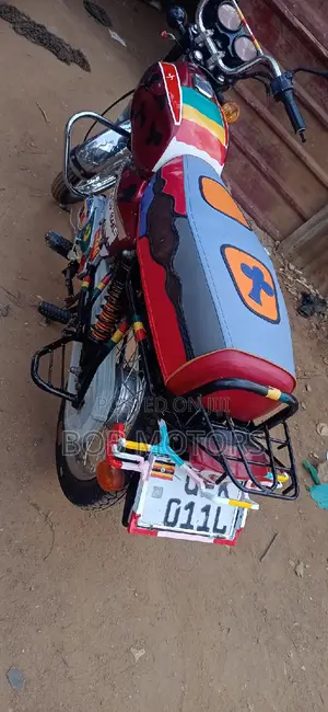 Bajaj Boxer 100 2022 Red