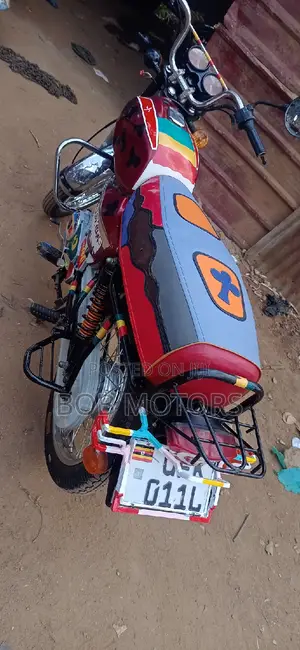 Bajaj Boxer 100 2022 Red