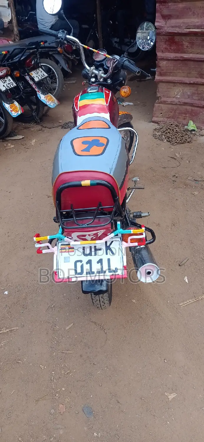 Bajaj Boxer 100 2022 Red