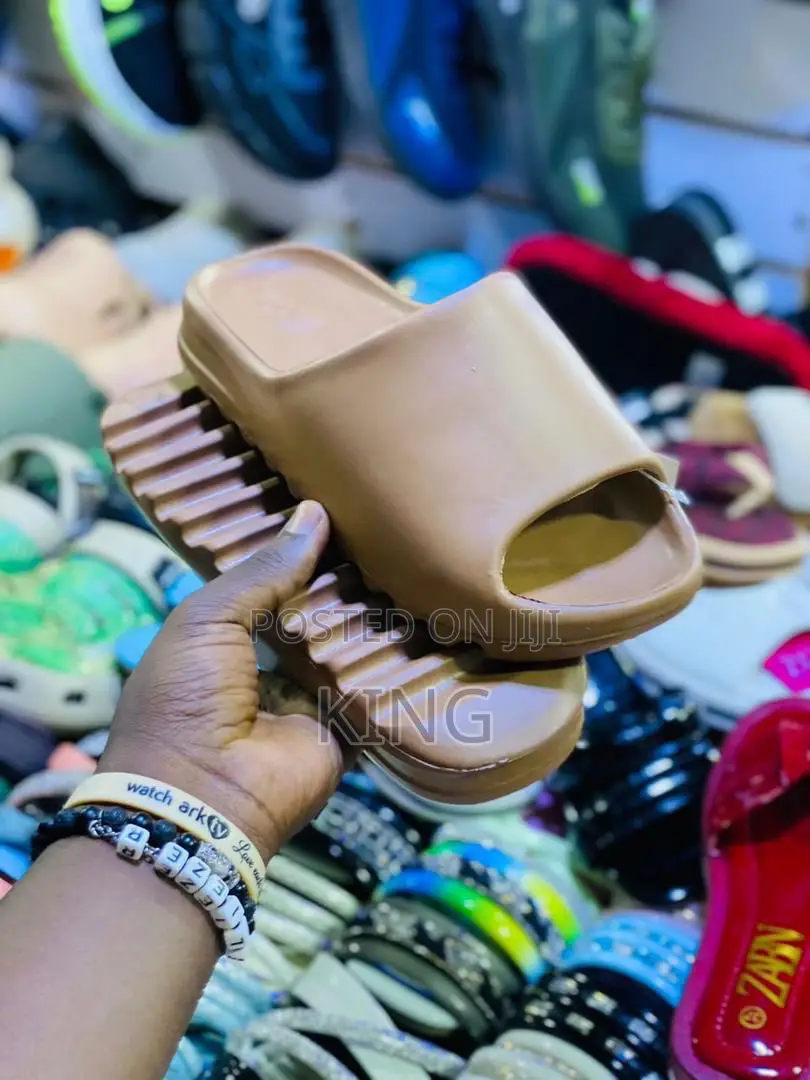 Adidas Yeezy Slide Chic Sandals