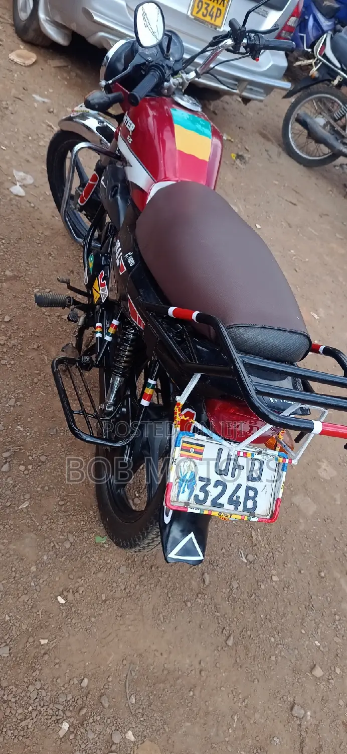 Hero Hunter 125 2021 Red