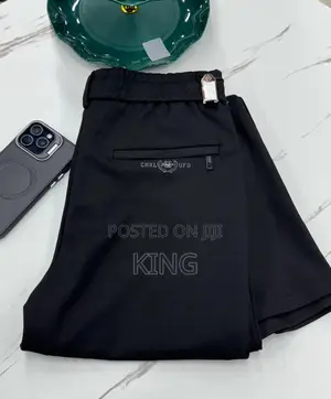 Chic Sweaterpants