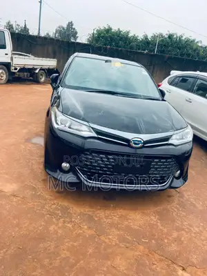 Toyota Corolla Fielder 1.5 Hybrid FWD 2016 Black