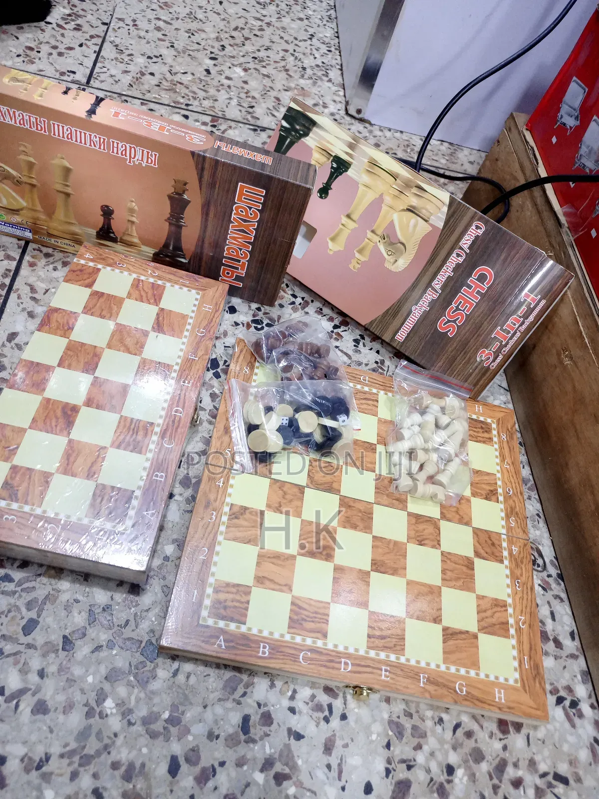 3-in-1 Portable Chess ( Chess, Checkers and Backgammon)