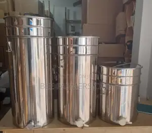 Honey Settling Tanks