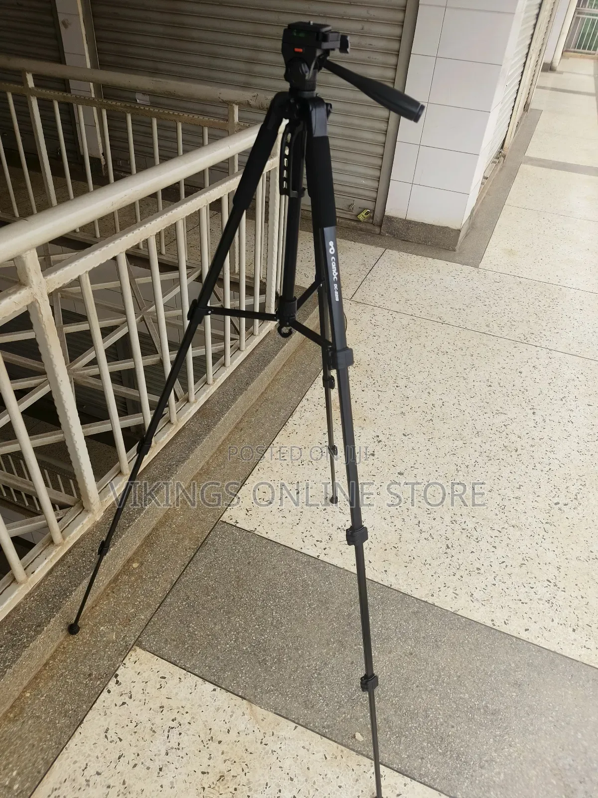 Heavy Duty Professional Camera Tripod Stand