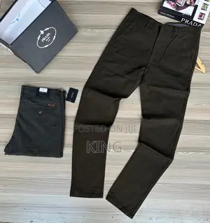 Classic Stretch Kaki Pants
