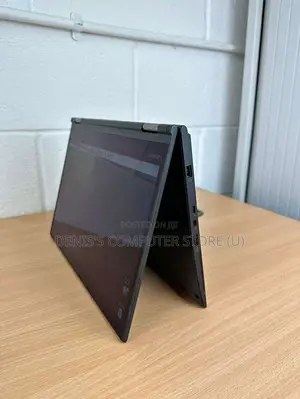 Laptop Lenovo ThinkPad X380 Yoga 4GB Intel Core I5 SSD 256GB