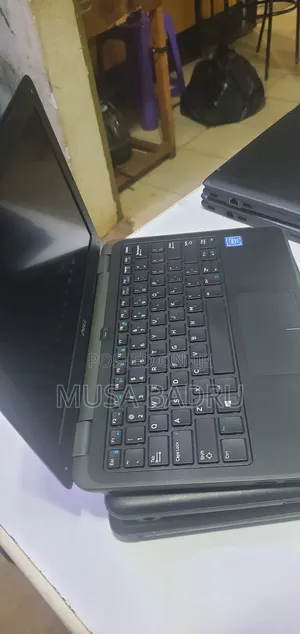Laptop Dell Latitude 11 3190 4GB Intel Celeron SSD 128GB
