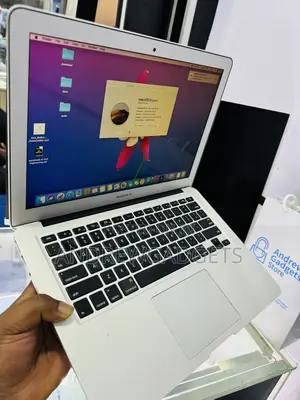 Laptop Apple MacBook Air 2015 4GB Intel Core I5 SSD 256GB