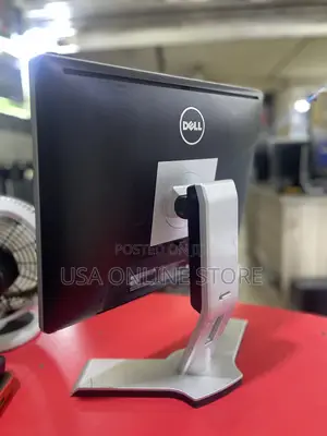Dell 19 Square