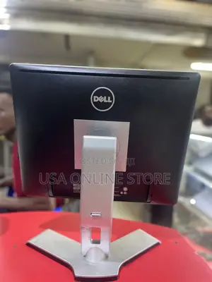 Dell 19 Square
