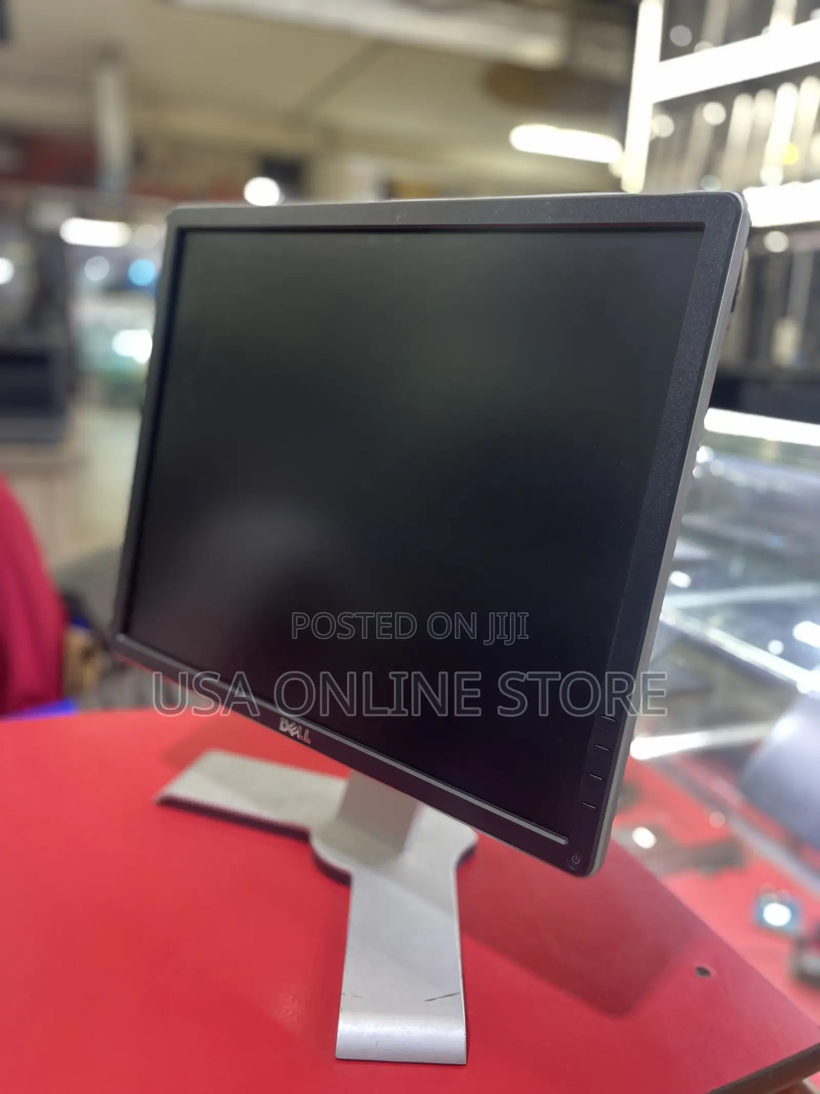 Dell 19 Square