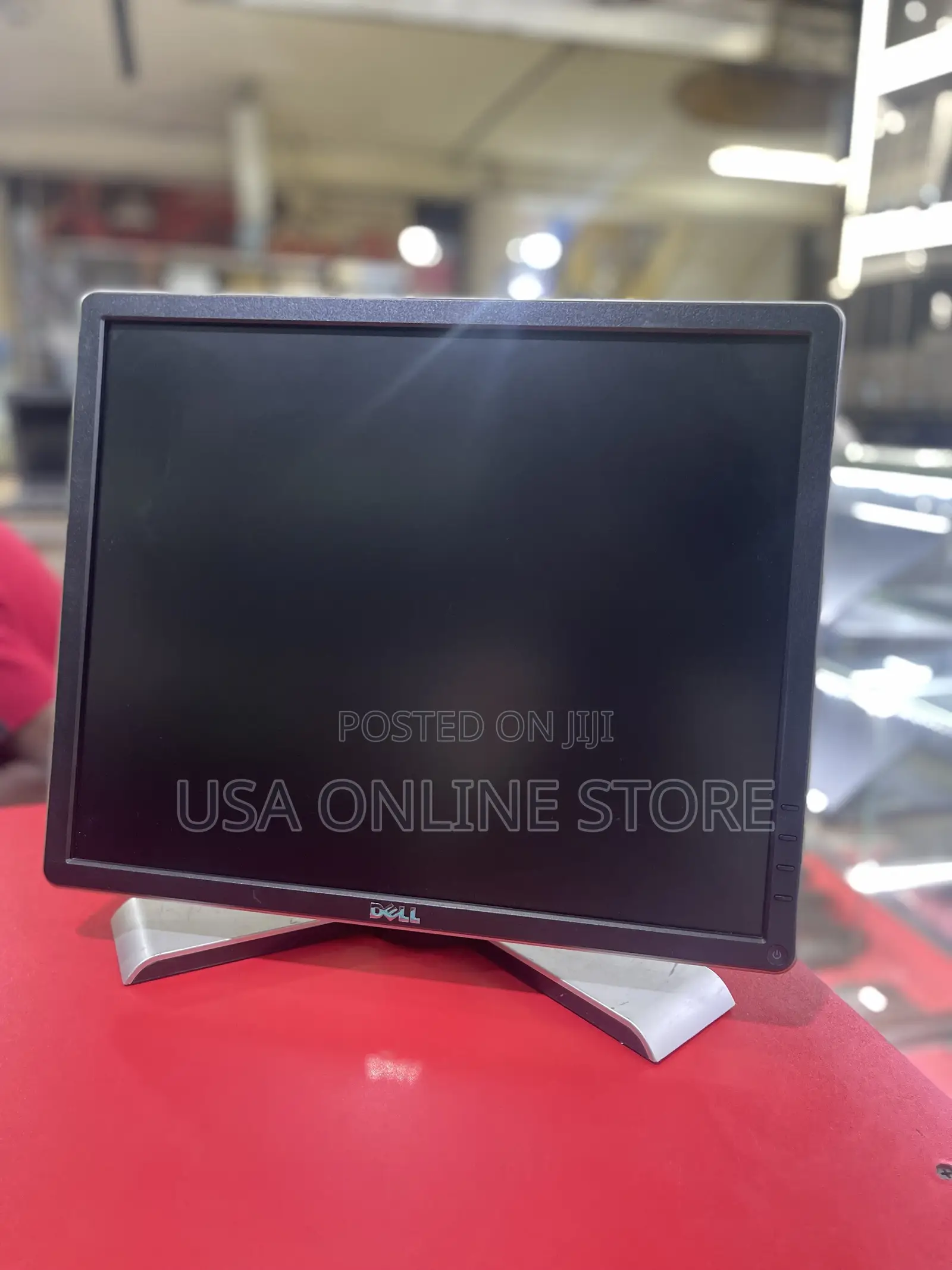 Dell 19 Square