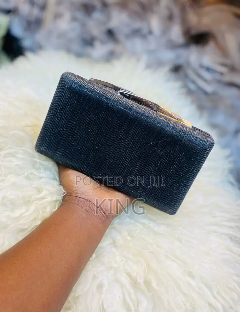 Fashionable Clutch Wallet