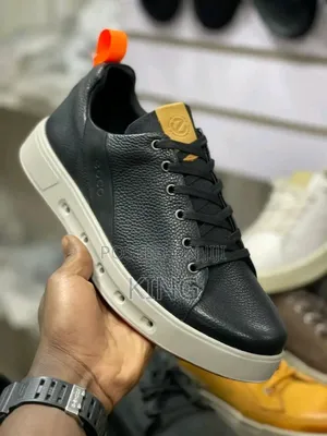 Certified Ecco 720 Gore Tex Sneakers.