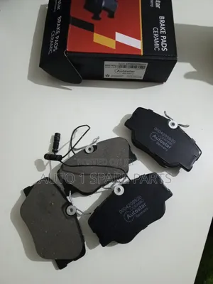 Front Brake Pads W124