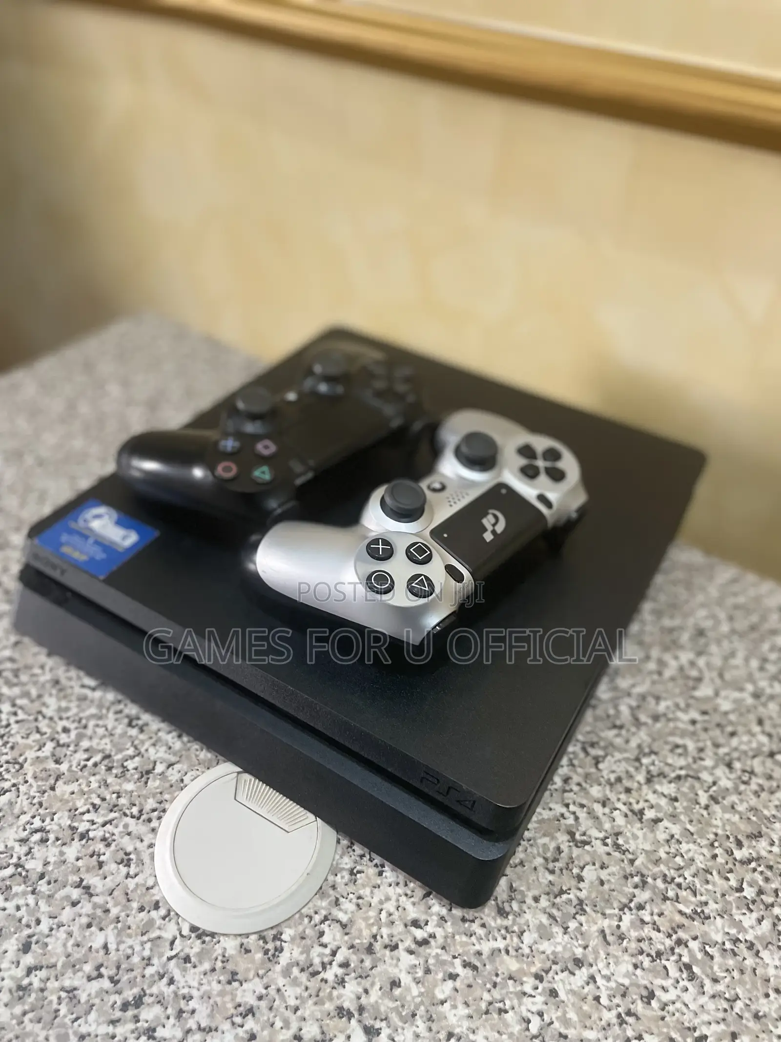 UK Used Ps4 With 2 Pads .....