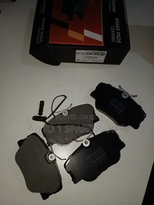 Front Brake Pads W124