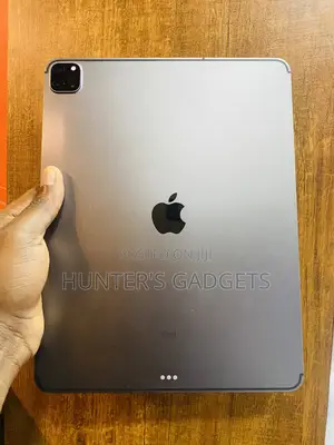 Apple iPad Pro 12.9 (2022) 128 GB Gray
