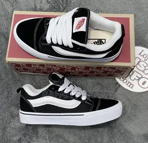 New Trend Black/White Vintage Vans Off the Wall Knu Skool